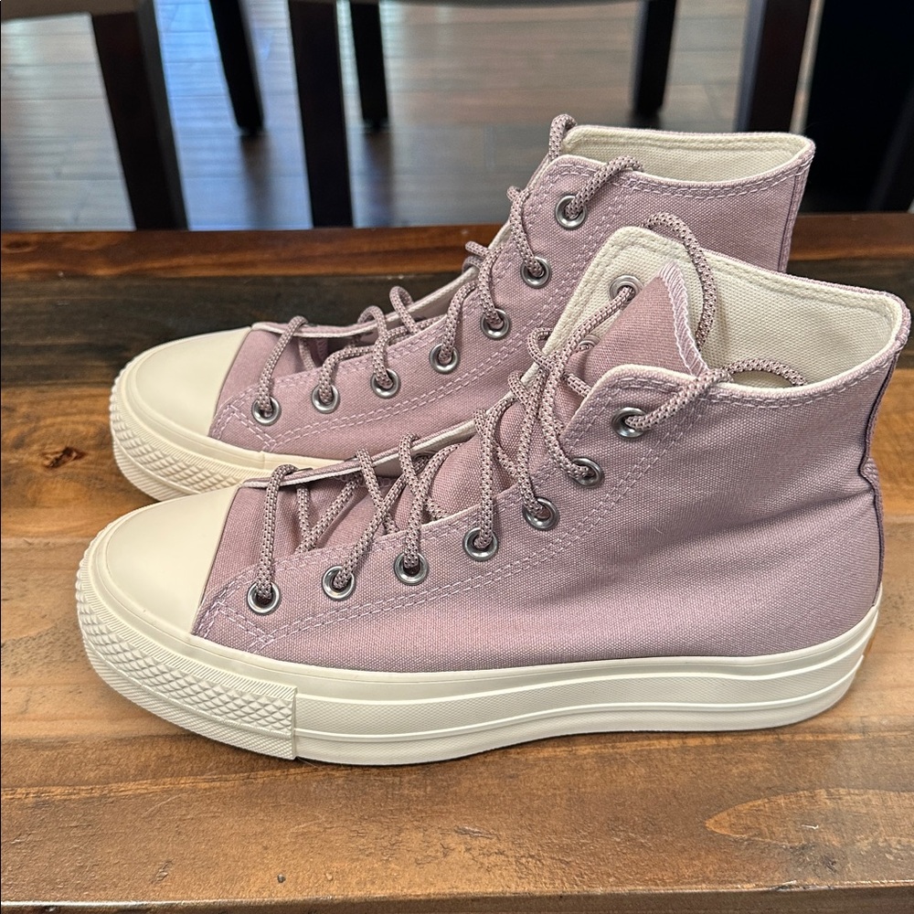 Converse CTAS Hi Lift Lucid Lilac Canvas Women's Platform Sneakers A05014F
